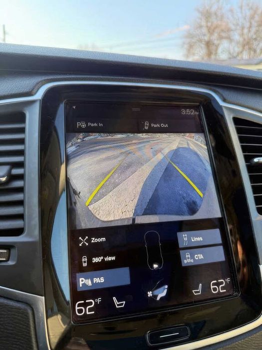 Volvo XC90      2022