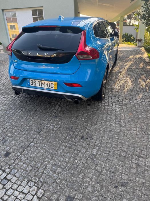 Volvo V40 R Design