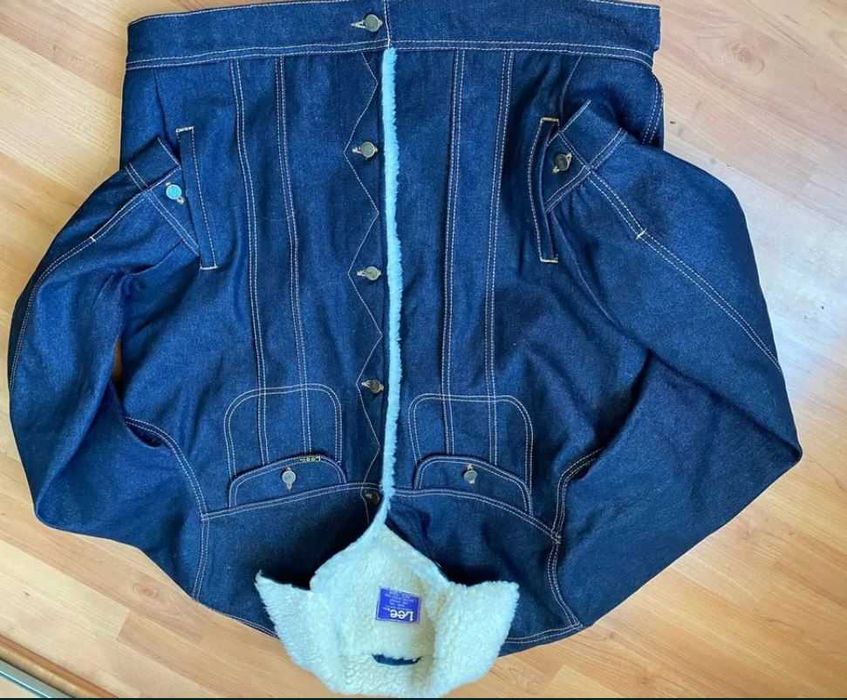 Продаю джинсовую куртку Lee рост 190 +