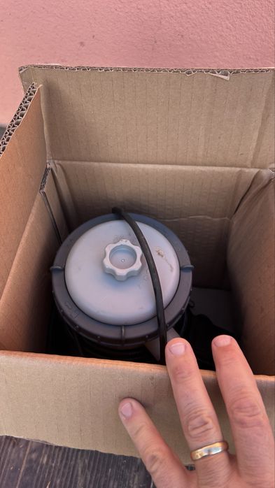 VENDO PISCINA USADA APENAS 1 MES. E ROBOT ASPIRAÇÃO A BATERIA