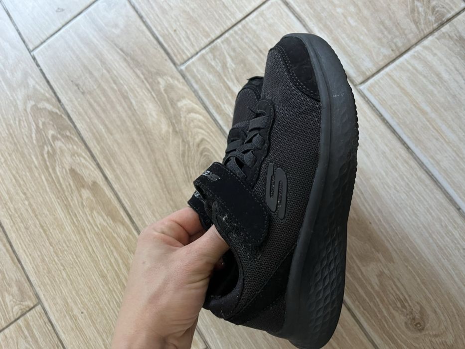 Кросівки skechers 31р