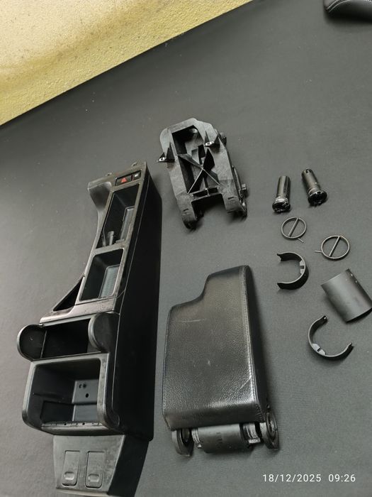 Apoio de braço completo com consola BMW E46 Coupé / Sedan / Touring