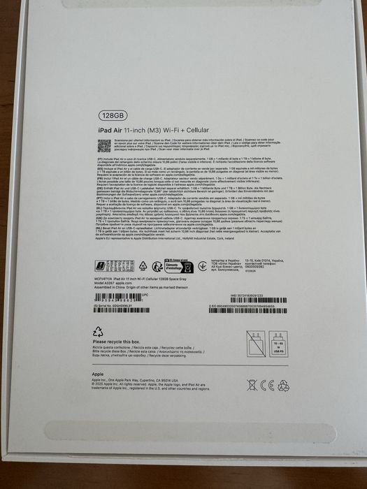 iPad Air 11-inch (M3) Wi-Fi + Cellular 125 GB Space Gray