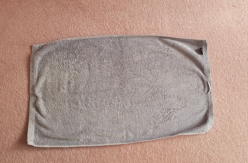 Ręcznik 85 cm x 52 cm szary 100% bawełna