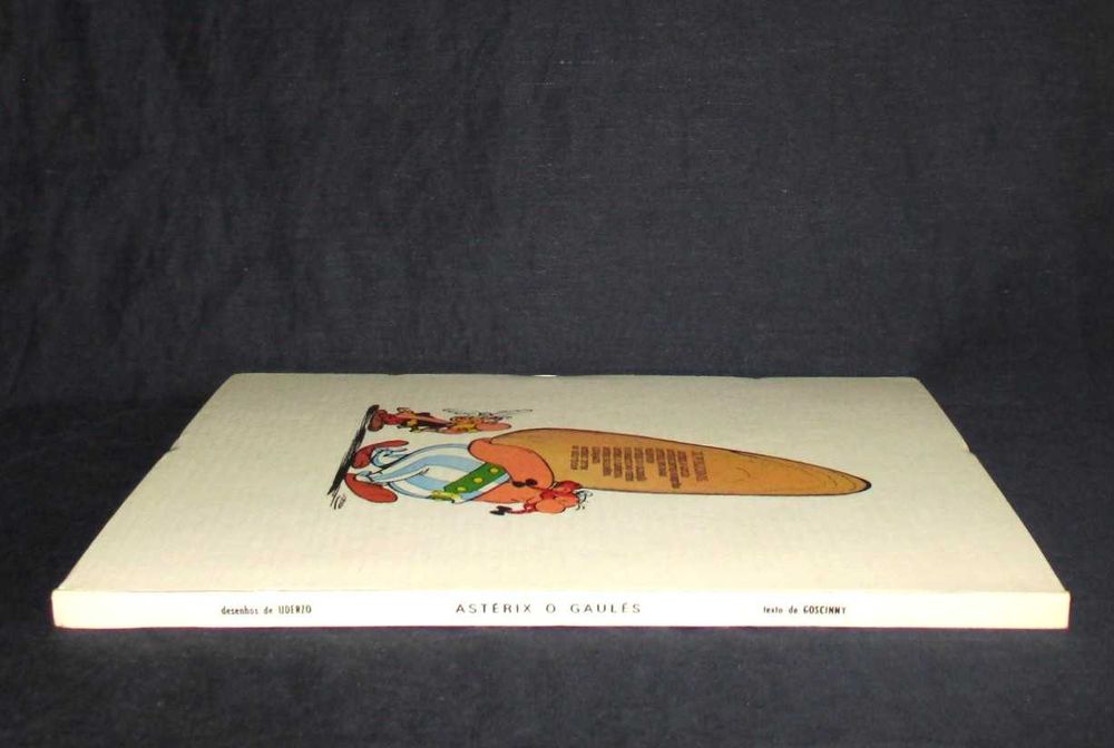 Livro BD Uma Aventura de Astérix O Gaulês Bertrand