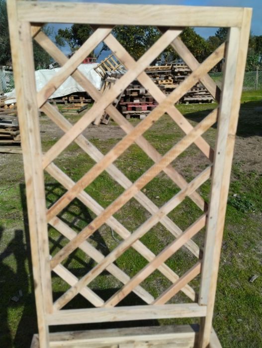 Floreira com trelica