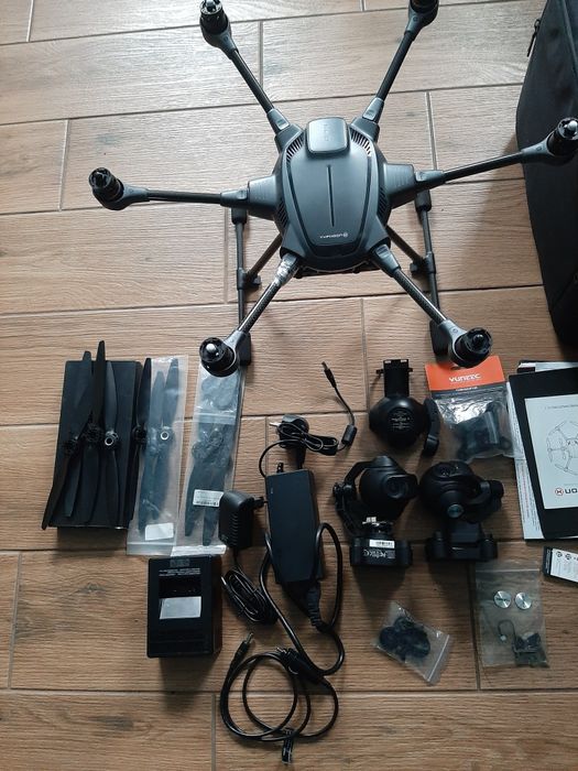 Yuneec Typhoon H bogaty zestaw