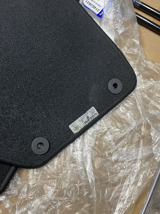 Dywaniki welurowe do volvo v40