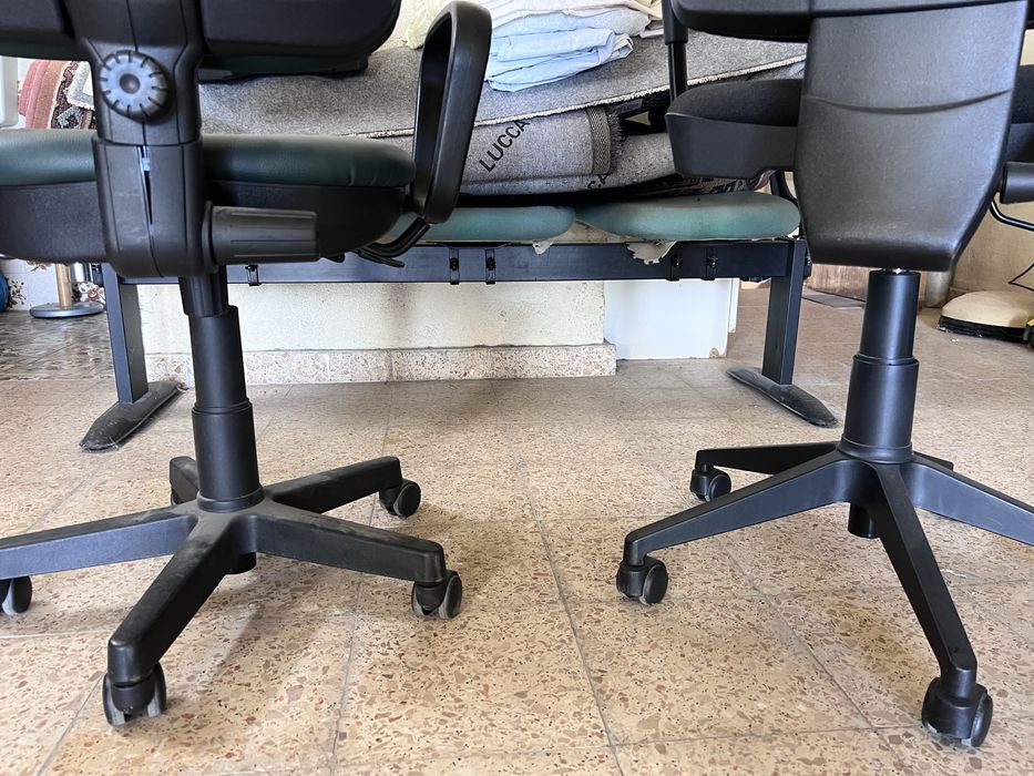 2 cadeiras de escritório