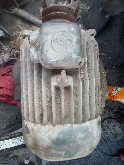 silnik elektryczny 0,80kw  2890 obrotów  220/380V