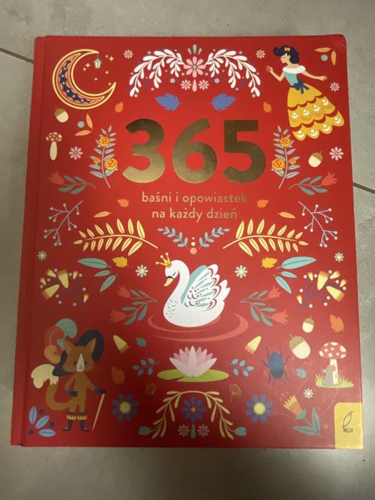 sprzedam ksiązke „365 baśni i opowiastek na kazdy dzień”