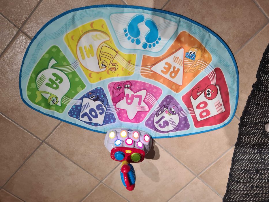 Tapete musical chicco