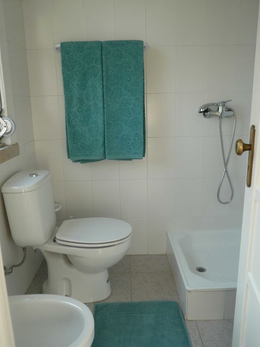 Quarto individual junto METRO Marques Pombal e Amoreiras