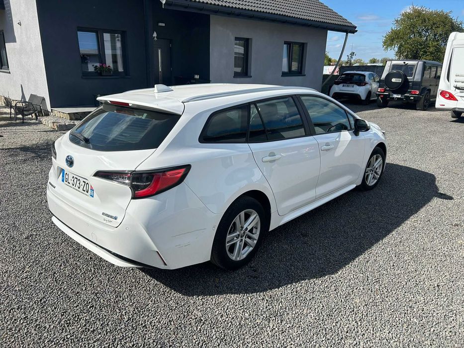 Toyota Corolla 1.8 hybryda 2023r