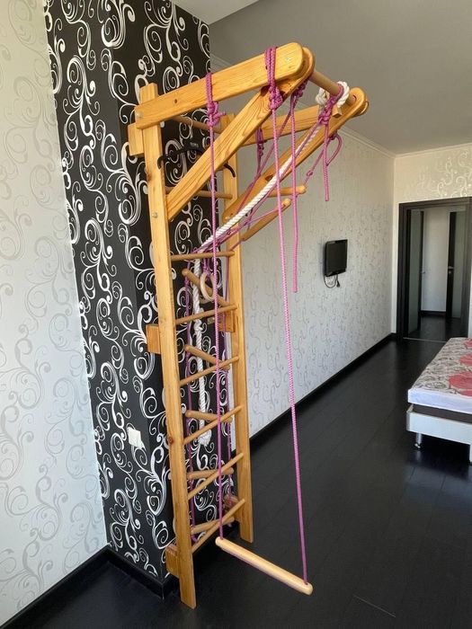 Дитяча Шведська стінка