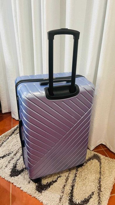 Mala Grande 32 kg ABS 4 Rodas  removíveis