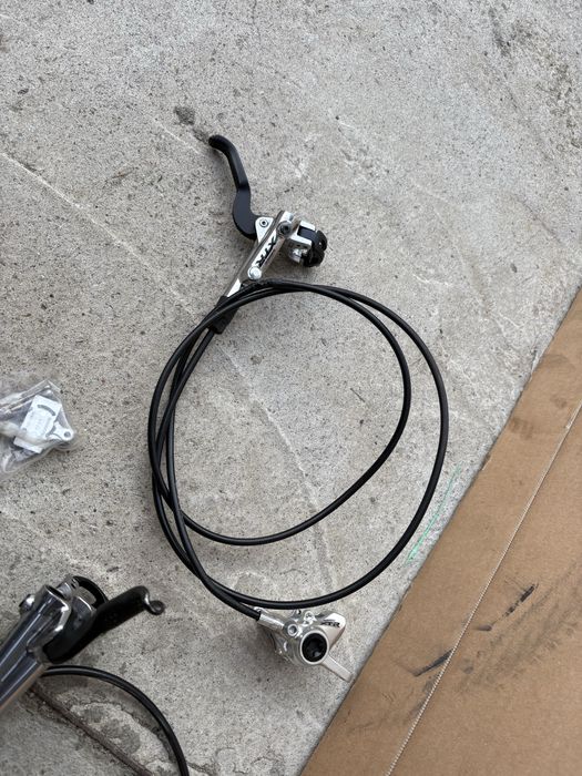 Komplet Hamulce Shimano XTR M985 przód tył po serwisie 3 pary klocków