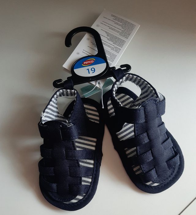 Sandałki niechodki