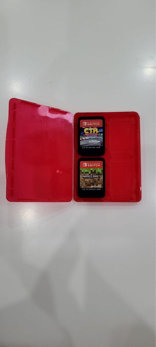 Nintendo Switch + Cartão microSD 128 GB + 2 Jogos