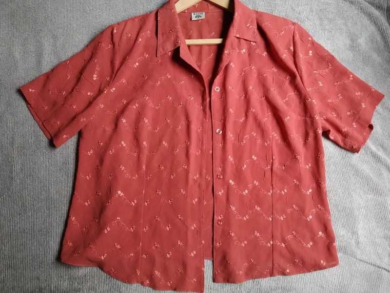 Elegancka koszula na krótki rękaw w kwiaty vintage