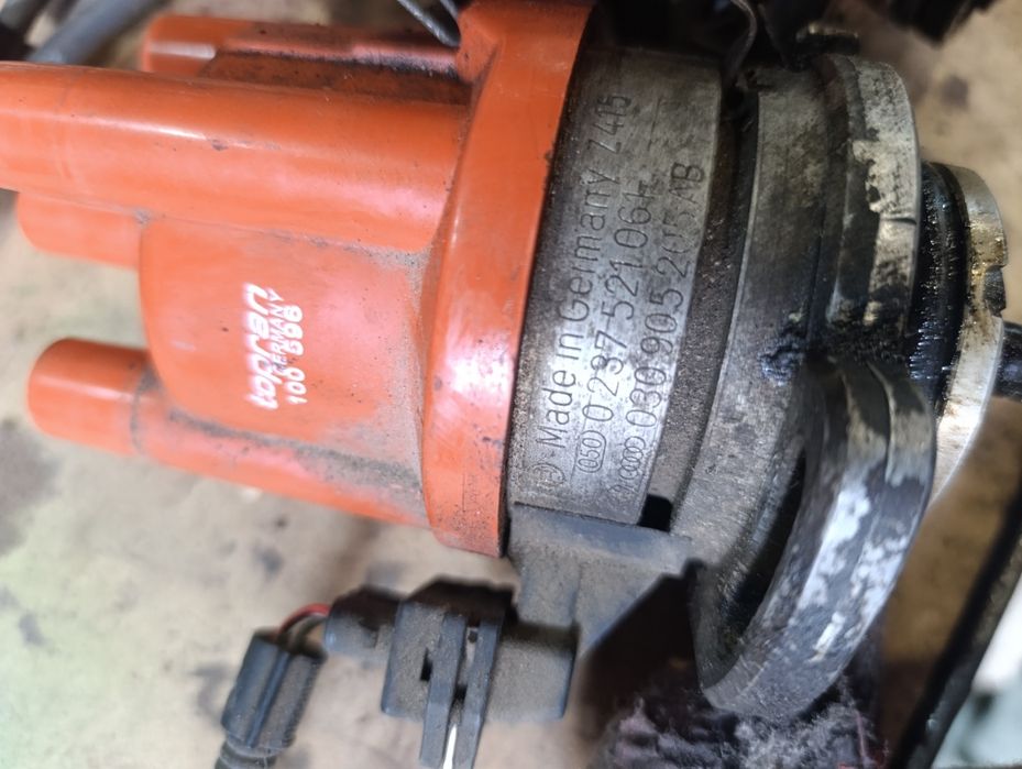 Трамблер 030 905 205 AB