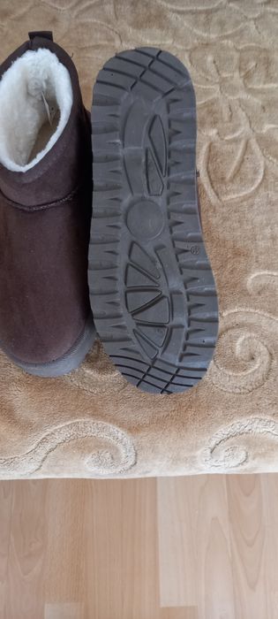 Buty  damskie ocieplane nowe