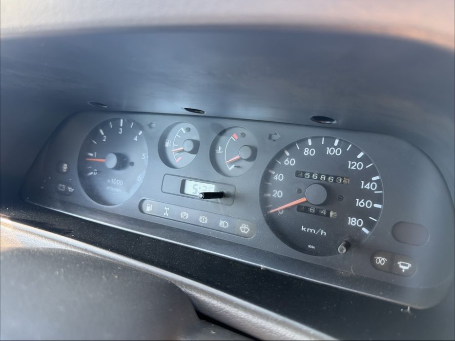 Nissan Terrano 2 2.7 TD SLX