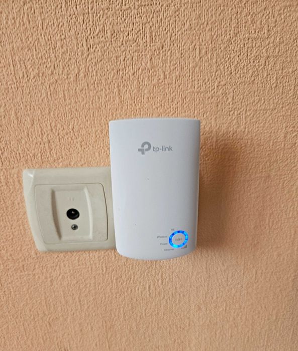 Підсилювач сигналу (репітер) TP-Link  TL-WA850RE