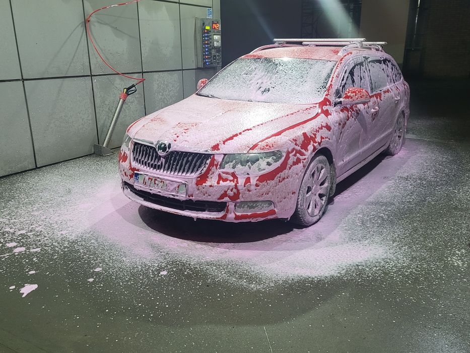 Терміново Skoda superb 2
