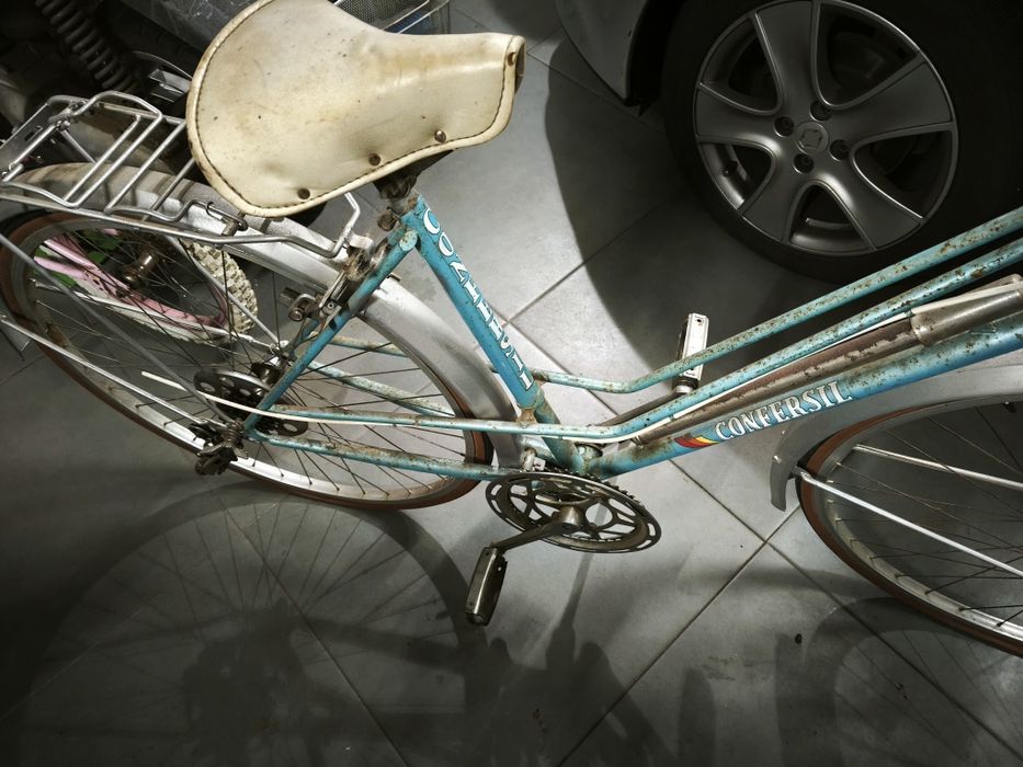 Bicicleta de senhora pasteleira