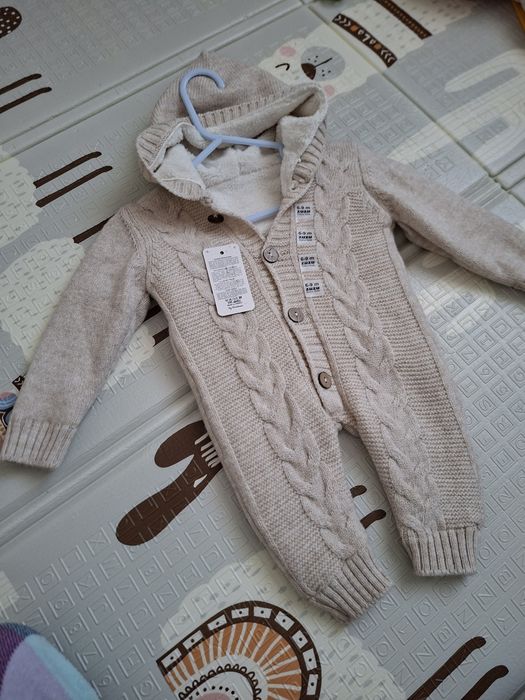 В'язаний дитячий комбінезон з хутром