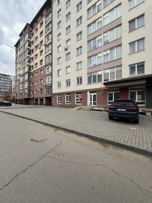 Продається приміщення правильної форми площею 226.7м2