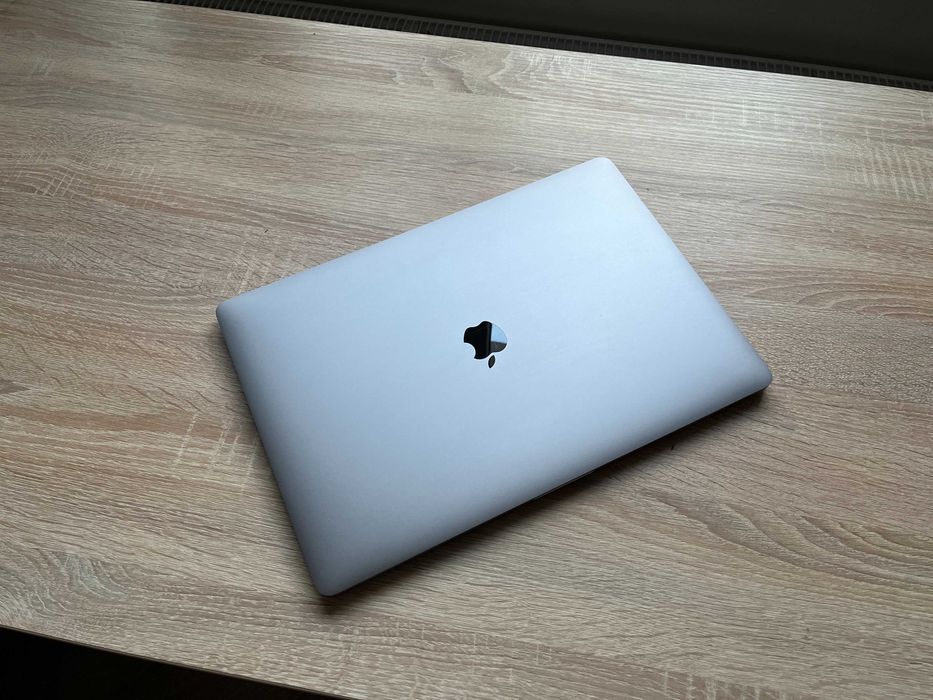 Apple MacBook Pro 16 2019p Intel® i9_1000gbSSD_32gb RAM_AMD Radeon Pro  _ ідеальний_376 циклів