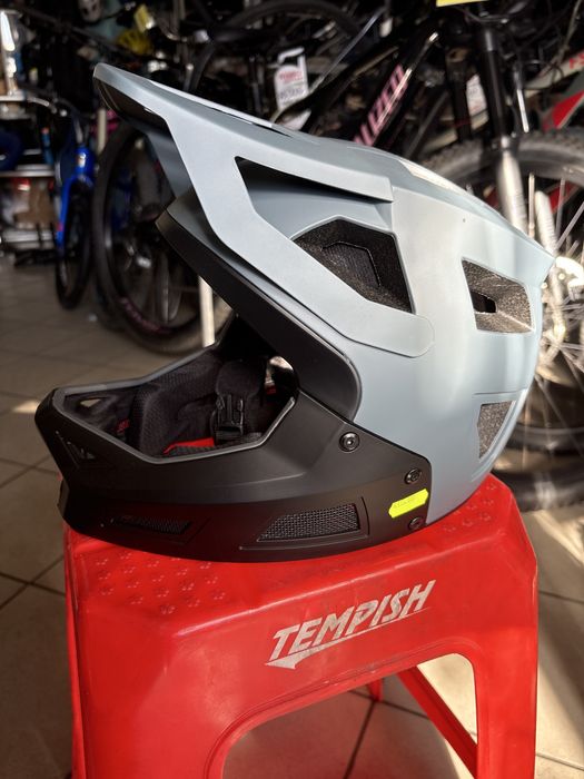 Kask DH Force Drop, rozmiar 58-61.