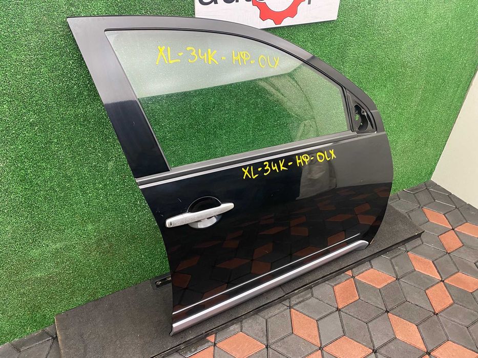 Дверка передня права Mitsubishi Outlander XL