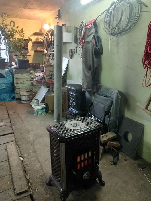 Piec żeliwny emaliowany z szamotem