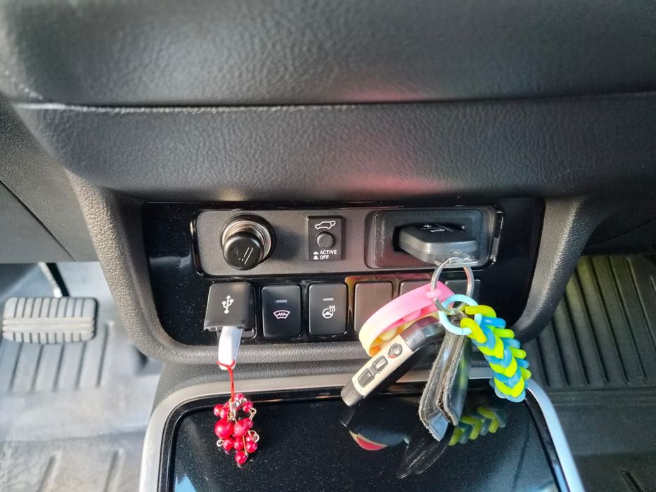 Mitsubishi Outlander  Мітсубісі Аутлендер