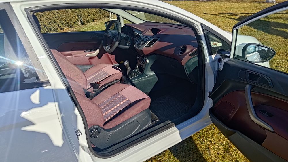 Ford Fiesta 2010 ,1.25 Benzyna , Klimatyzacja , Grzana przednia szyba.