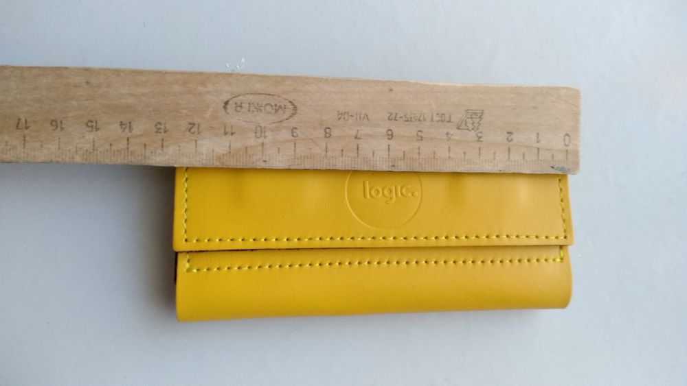 Чехол маленький для девайсу "Logic." кожаный