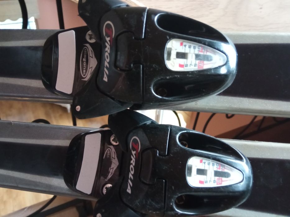 Buty  28.5 Lange  narciarskie z nartami