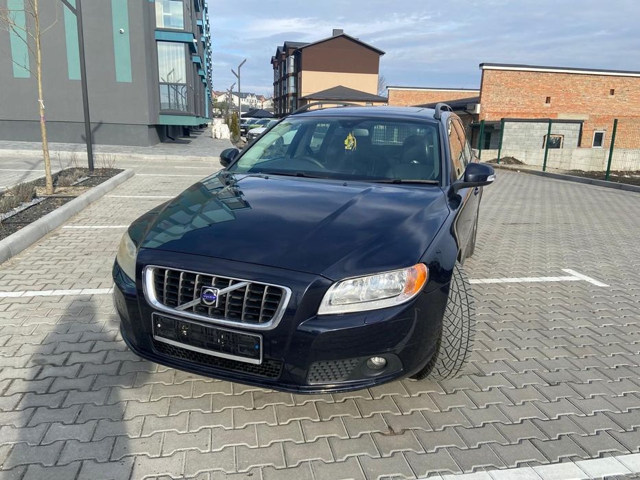 Розбираємо Volvo шрот V70 S80 XC70 P3 2 4d5 2 0b запчастини 2008 2016р