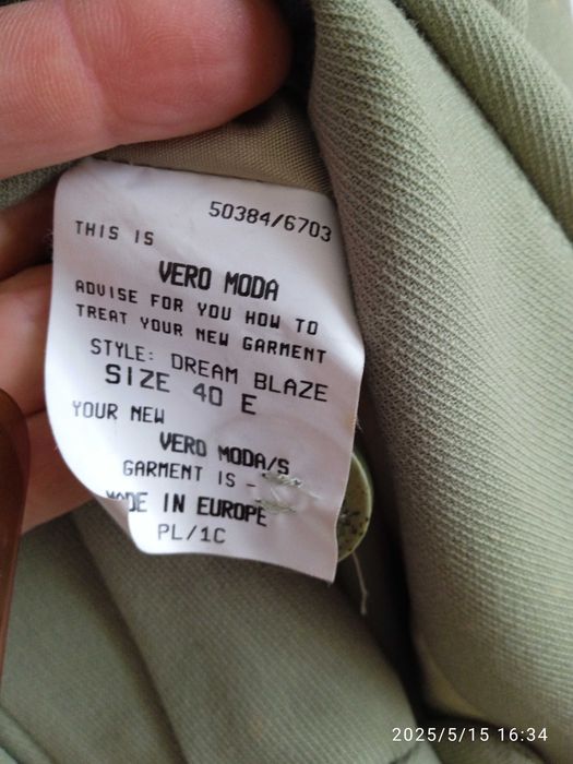 Komplet płaszcz i spodnie, rozmiar 40, Vero Moda kolor groszkowy.