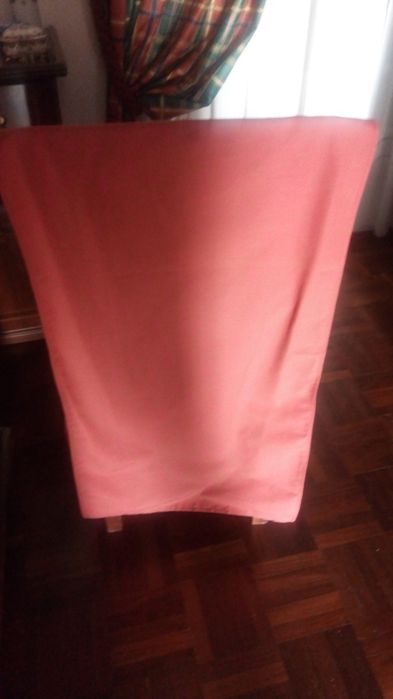 Cadeira estofada rosa velho + conjunto 6 cadeiras antigas em couro