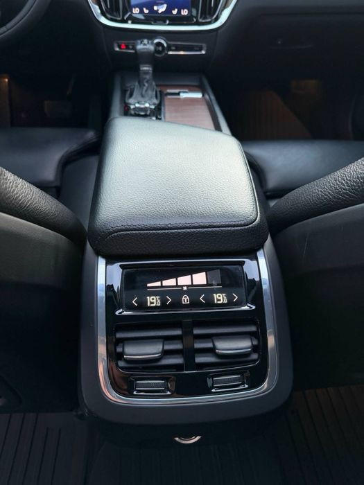 Volvo s60 In Inscryption