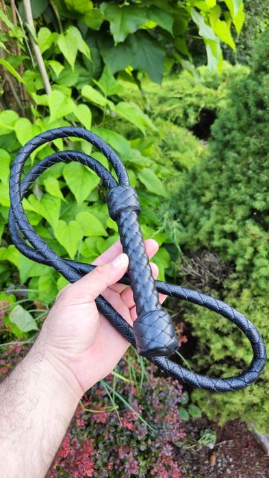 Flogger whip do masażu ze skóry naturalnej
