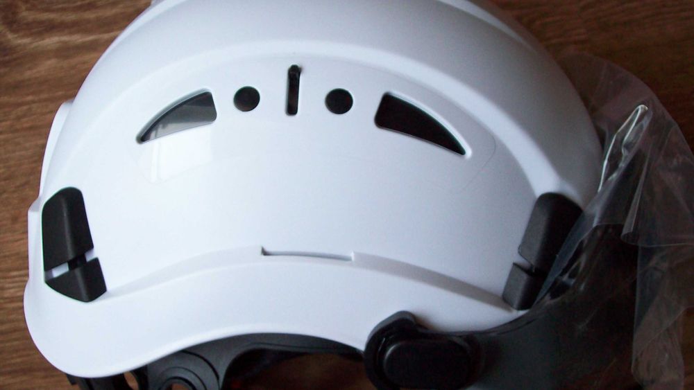 Kask ochronny Aloamegs z akcesoriami