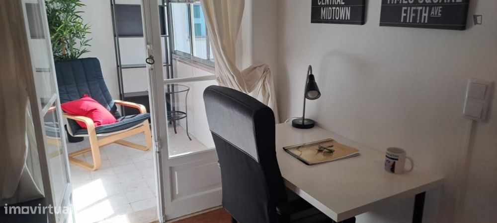 Quarto - localizado em Saldanha Lisbon