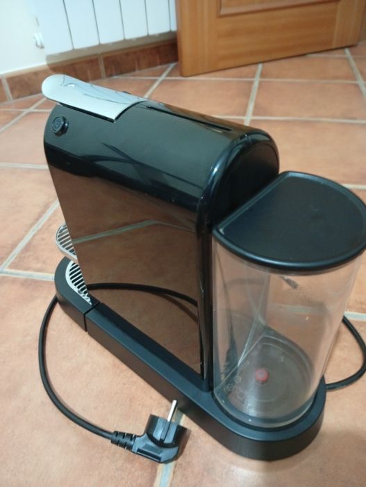 Máquina Nespresso Citiz
