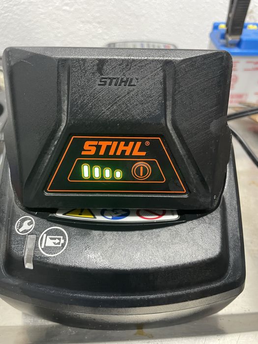 Corta relva Roçadeira  Stihl bateria