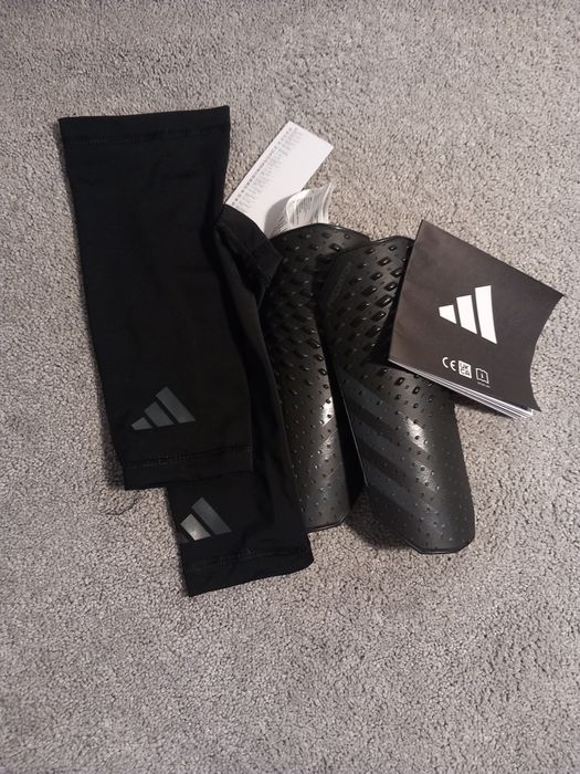 Ochraniacze piłkarskie adidas predator